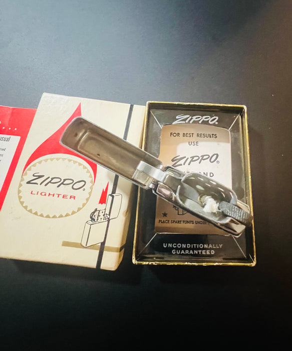 1965 Zippo Quarter Century Club Two-Color Etch & Paint Lighter – Excellent 93 – Unfired – NIB