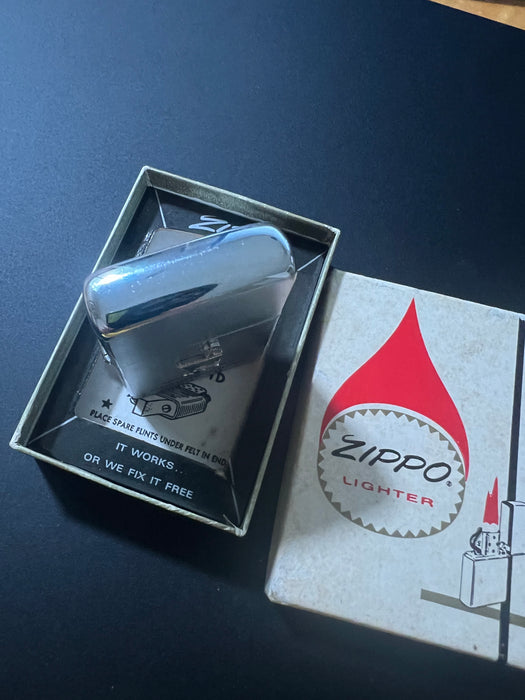 1970 Holiday Inn Affixed Emblem NIB Vintage Zippo Lighter in Emblem Box