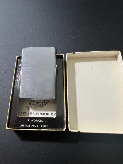 1972 Nassau Bahamas Vintage Zippo Lighter NIB